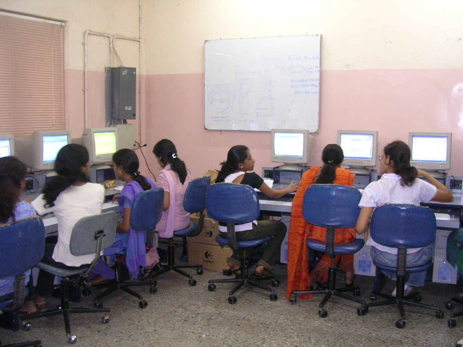 COMPUTER CENTRE - The basic computer training is imparted to the students of various courses, at a spacious Computer Centre in the Polytechnic. 